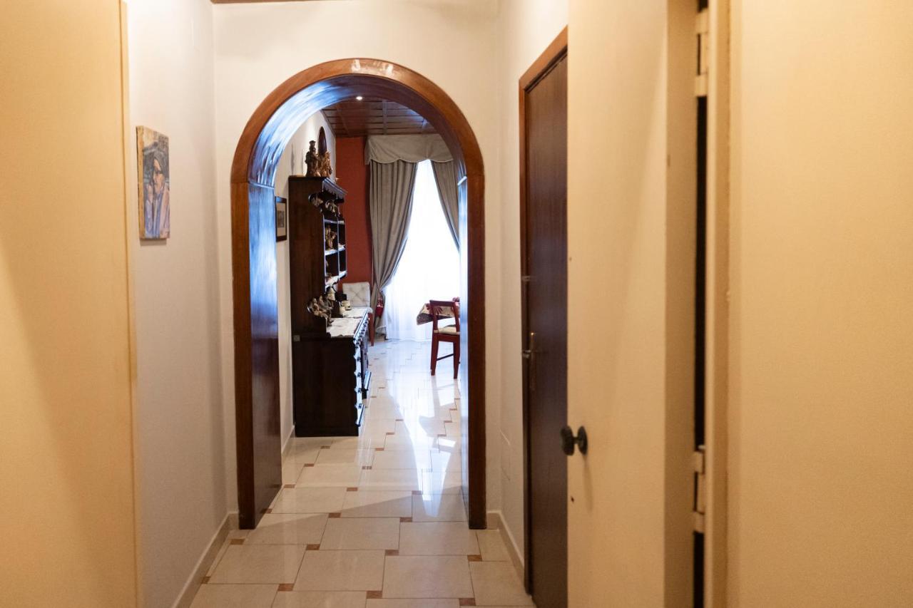 Affitta Camera Don Vittorio - Napoli Portacapuana Экстерьер фото